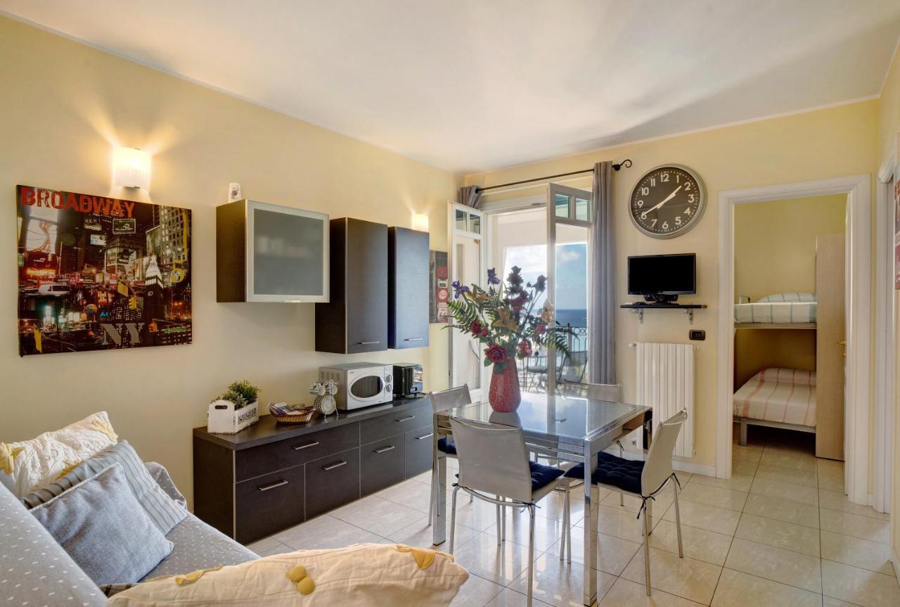 Casa Miradore 600 Mt Dal Mare Imperia Extérieur photo